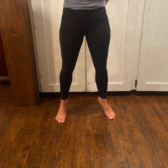 Fabletics black workout leggings size small BNWT - Picture 6 of 8